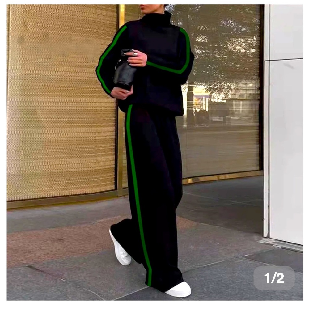 EUC 2 Pc Keppal turtleneck and pant combo, black w/Kelly green racing stripe💚🖤